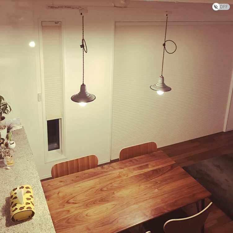 キッチン上の2灯照明