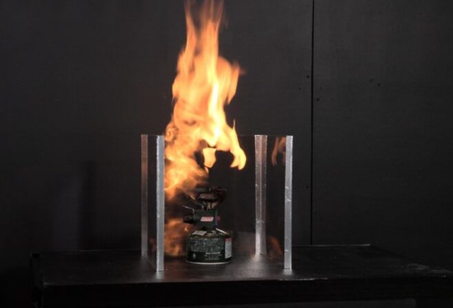 記事：コールマン、自社製品を炎上させる！？